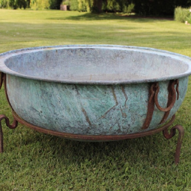 Wide Copper Bowl on Iron Stand (Stk No.3646)