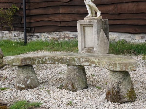 Early Solid Sandstone Curved Garden Seat / Bench (Stk No.4170)