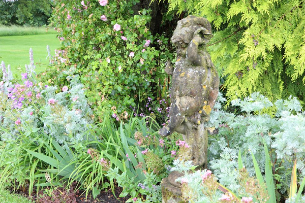Bromsgrove Guild Figure3 - Composite Stone - Lizard Boy (Stk No.3750)