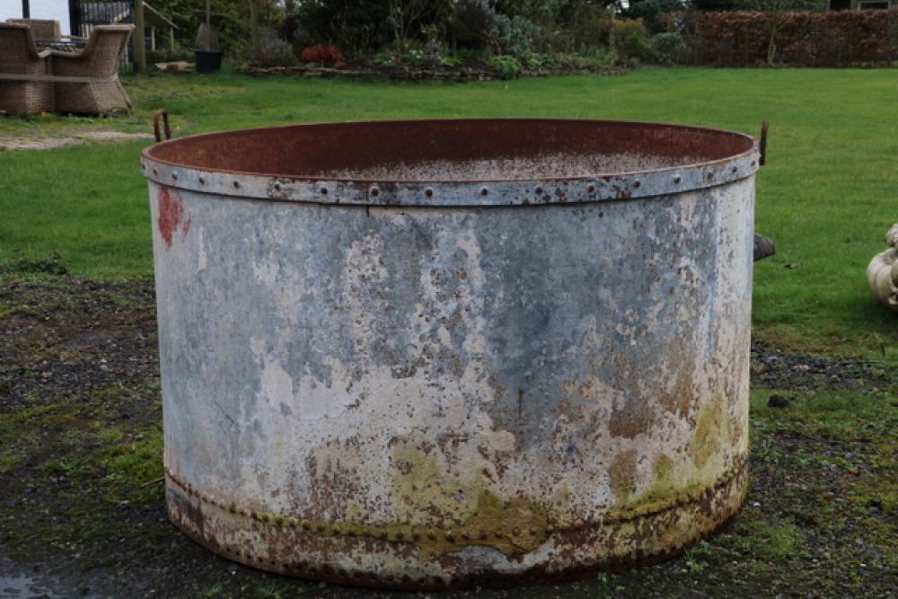 Large Round and Riveted Galvanised Trough (Stk No.3808)