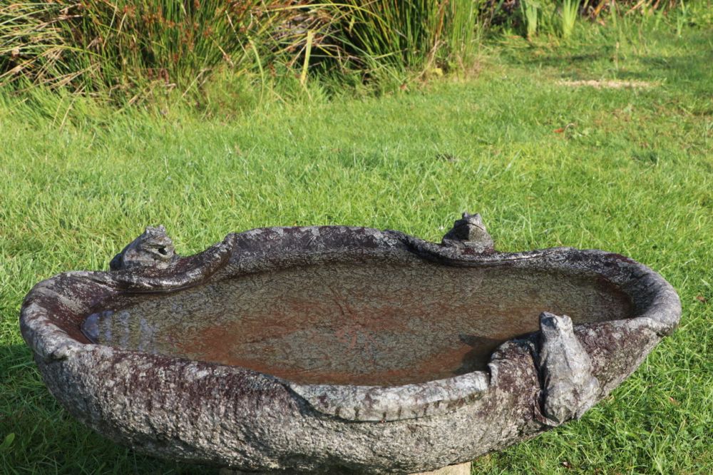 Wide Granite Bird Bath / Fountain (Stk No.3786)