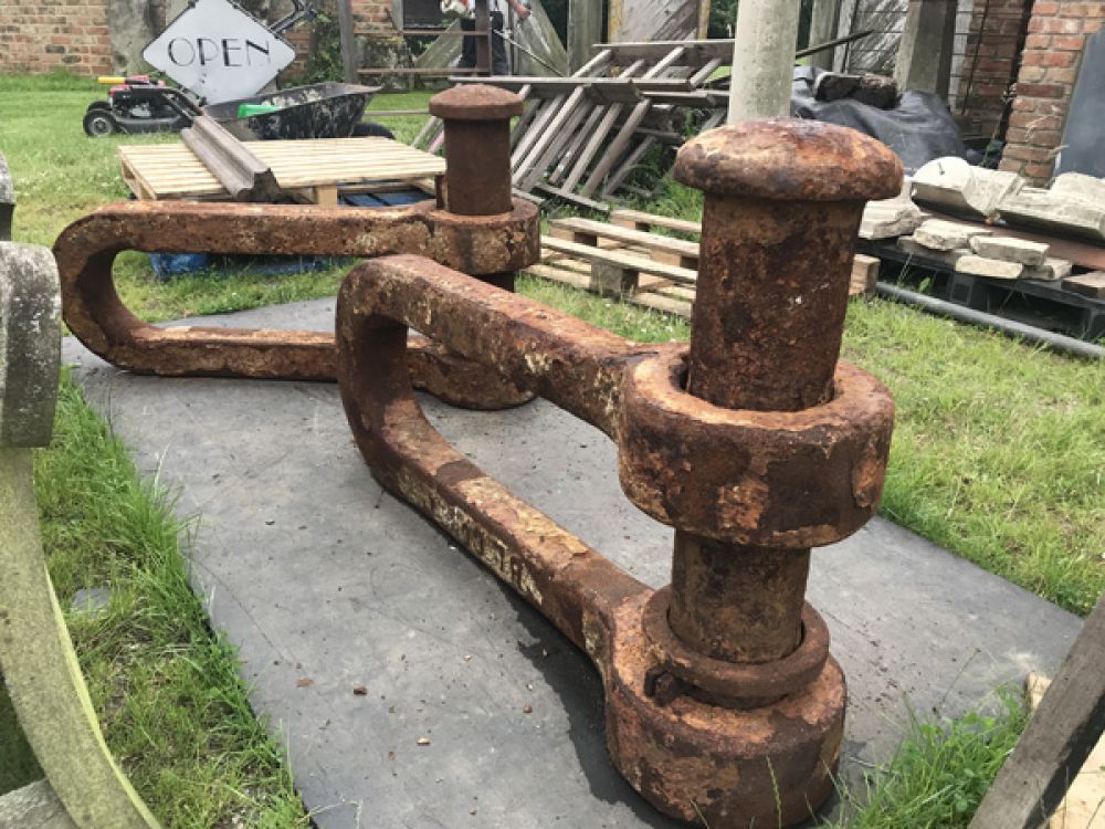 Cast Iron Shackles (Stk No.3771)