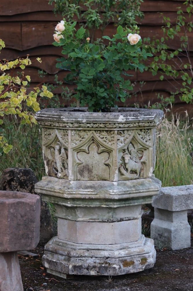 Carved Limestone Font Centrepiece (Stk No.3760)