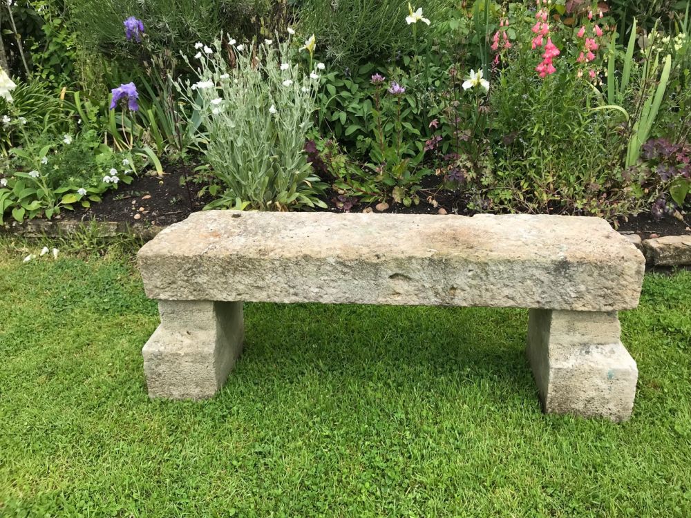 Simple Limestone Seat (Stk No.3759)