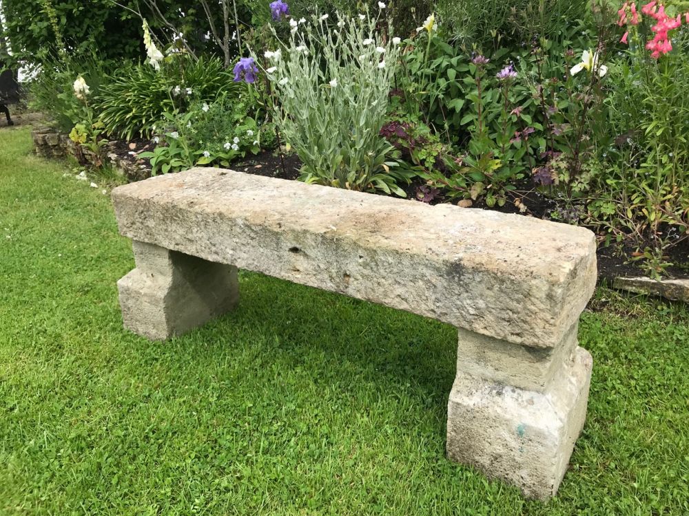 Simple Limestone Seat (Stk No.3759)