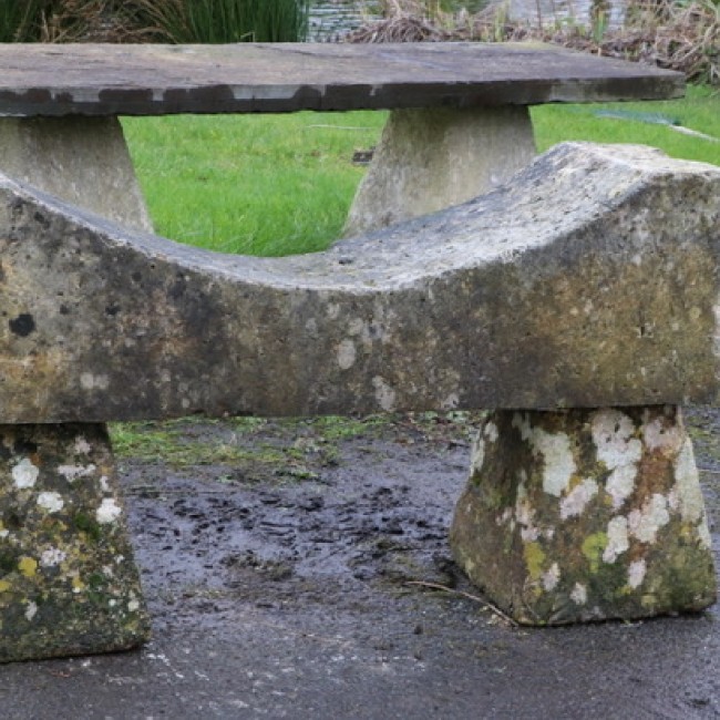 Curved Solid Stone Seat (Stk No.3809)