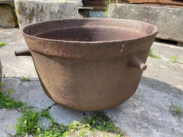 Cast Iron Cauldron Planter with 4 Lugs (Stk No.3966)