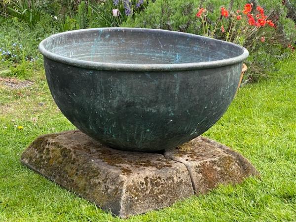 Deep Copper Bowl on Stone Base (Stk No.4010)