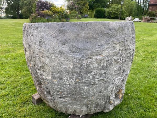 Large Round Limestone Trough (Stk No.4035)