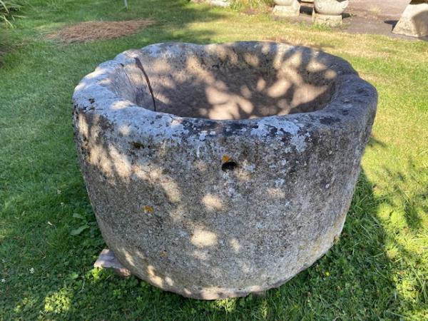 Large Round Stone 18th Century Well Head (Stk No.4042)