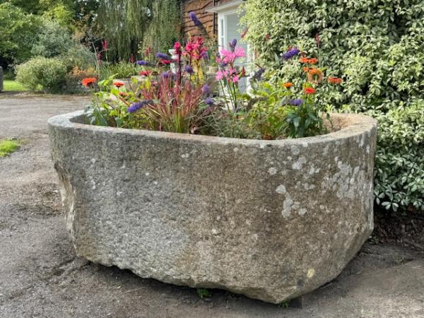 XXL Bow Fronted and Round Cornered Devon Stone Trough (Stk No.4146)